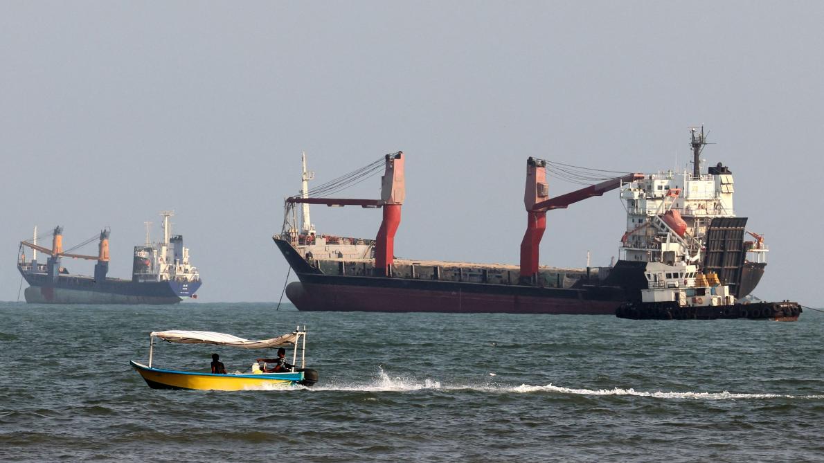 L’armée américaine a tiré sur un navire qui tentait de s’approcher d’un port iranien