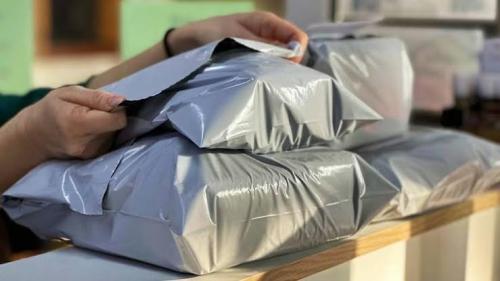 Taxe sur les petits colis : 42 millions d’euros récoltés en juillet