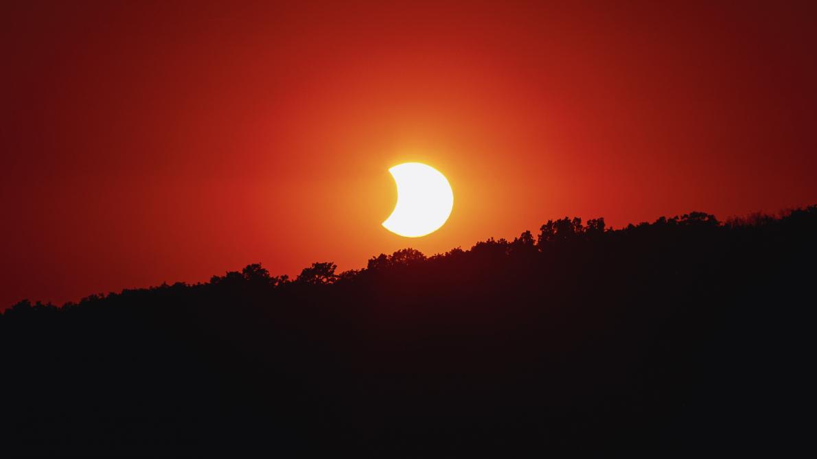 De Salou en Espagne, à Dilbeek en Belgique : vos plus belles photos de l’éclipse