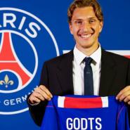 Mika Godts est Parisien.