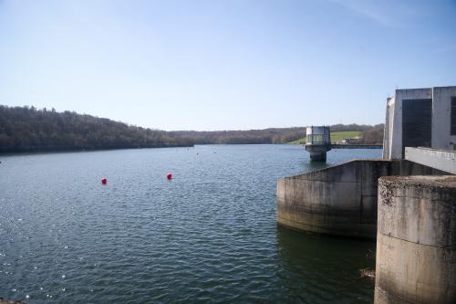 Navigation fluviale en Belgique : le rôle clé des Lacs de l’Eau d’Heure