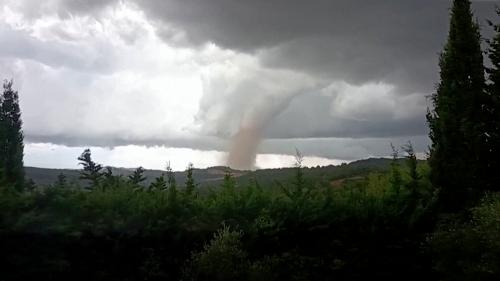 Tornade dans l’Aude : 41 blessés et 300 maisons endommagées à Pomas
