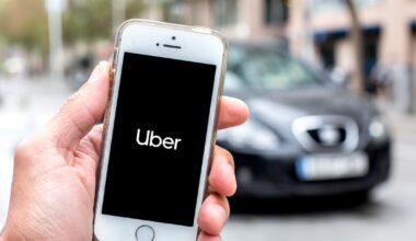Booking, Uber… Les « giga apps » sont-elles vraiment moins chères pour organiser ses vacances ?