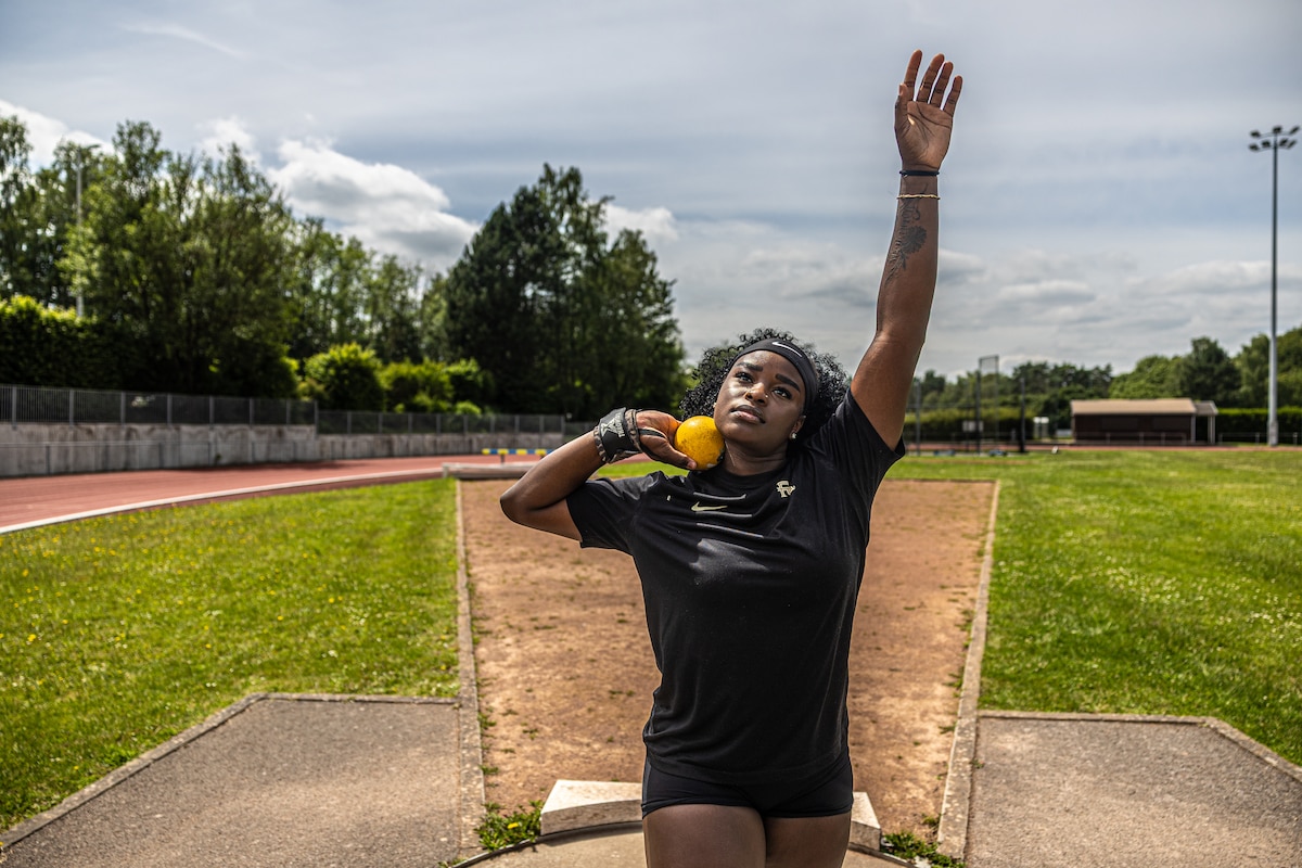 Nafy Thiam jeune athlète avait pulvérisé le record de Belgique au lancer du poids