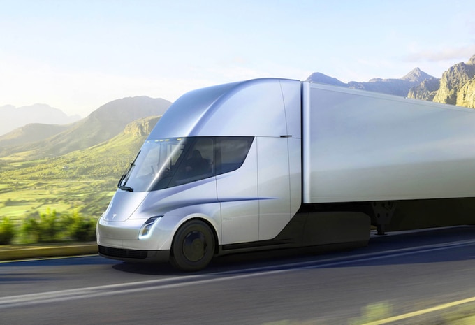 Le camion électrique de Tesla devrait révolutionner le marché du transport de marchandises