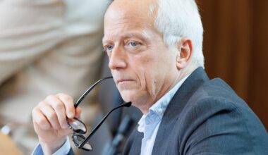 "Je suis tombé de ma chaise en découvrant les chiffres de la surmortalité en Belgique"