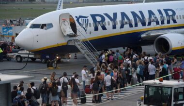 Pourquoi certaines compagnies refusent l'embarquement de passagers malgré un billet valable : "Ryanair veut clairement faire passer un message"
