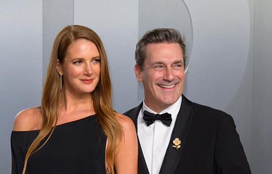 Jon Hamm va devenir papa pour la première fois à 55 ans avec son épouse Anna Osceola