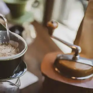 La façon de préparer son café n’a rien d’anodin. Cette façon de faire pourrait tout changer… © chokniti, Adobe Stock