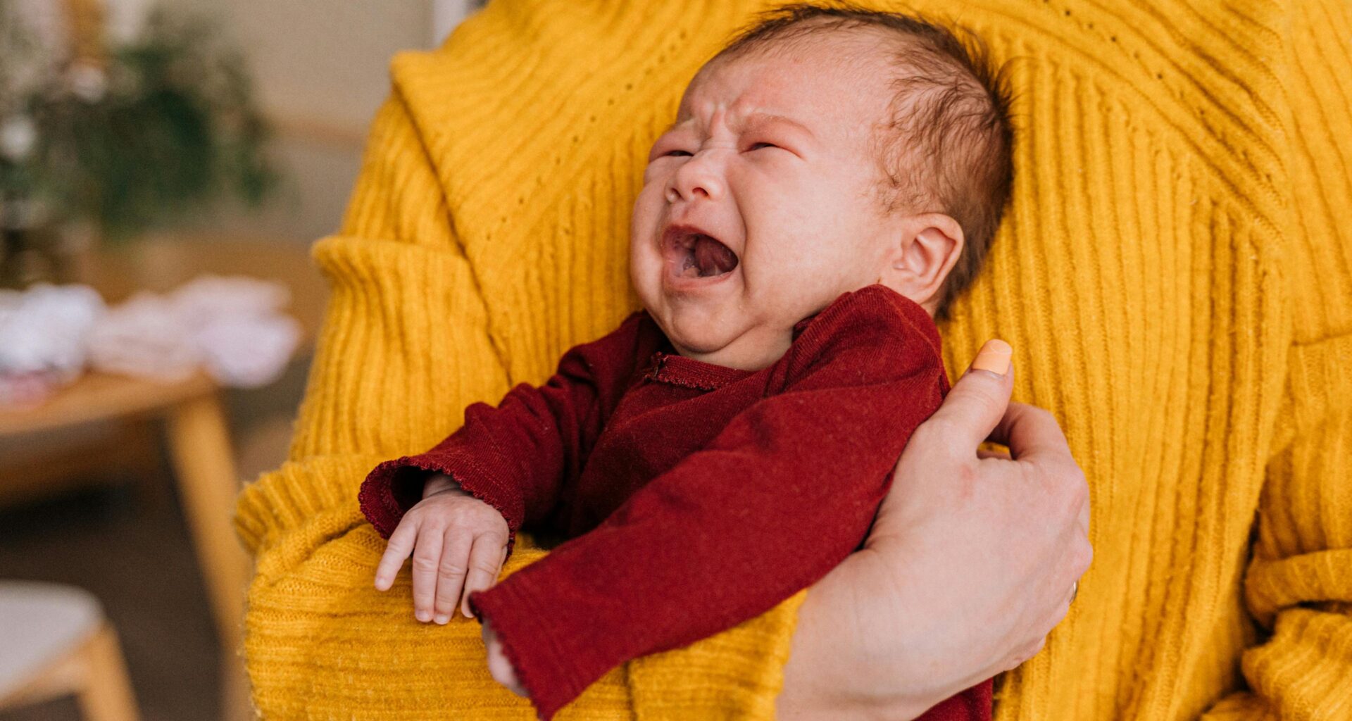 is het schadelijk om je baby te laten huilen?