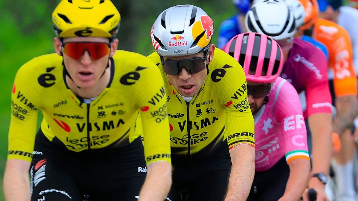 Bizar: ploegmaat Wout van Aert fysiek belaagd in Tirreno