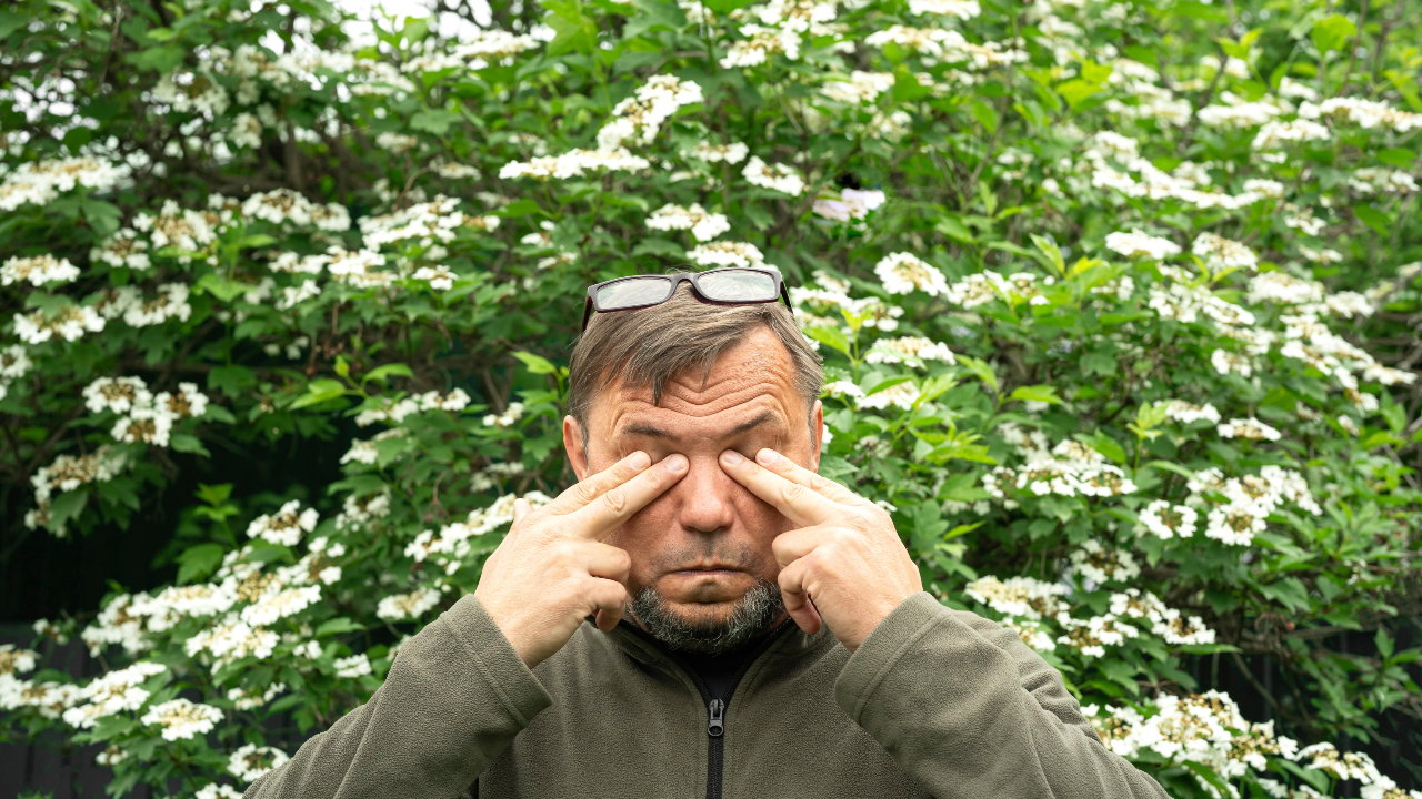 Zomerverkoudheid of hooikoorts? Zo herken je het verschil
