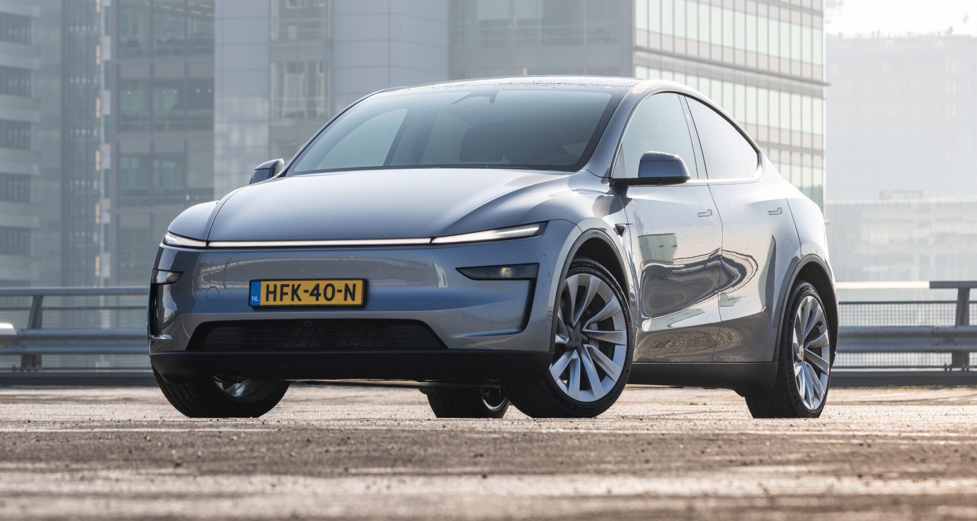 Expert voertuigveiligheid neemt dit Tesla niet in dank af: "Heel erg fout"