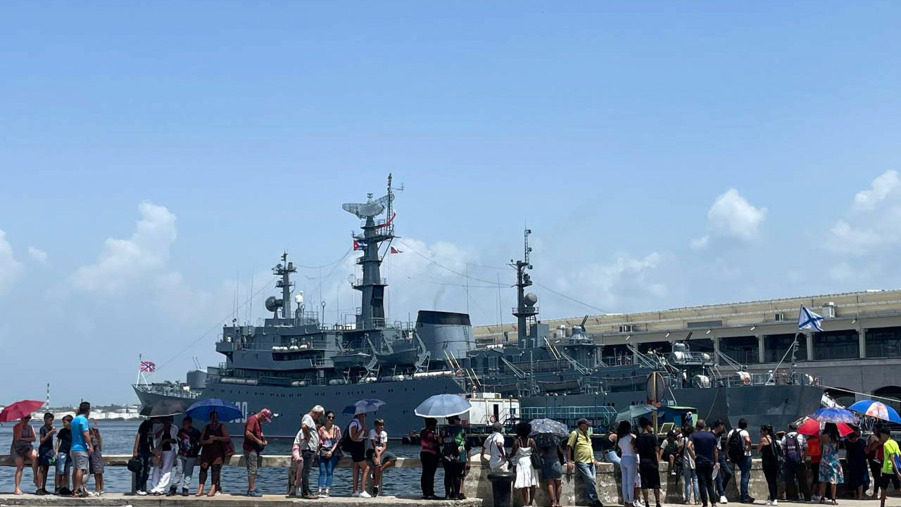 Russische marine vormt permanente bedreiging voor het Verenigd Koninkrijk en de slinkende vloot van de Royal Navy