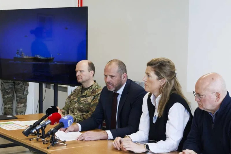 (L-R) Belgian Chief of Defence Frederik Vansina, Minister of Defence and Foreign Trade Theo Francken, Minister of Justice Annelies Verlinden and Minister of Climate and Mobility Jean-Luc Crucke attend a press conference of Belgian Defence regarding Operation 'Blue Intruder', at the naval base in Zeebrugge. Nicolas Maeterlinck/Belga/dpa
