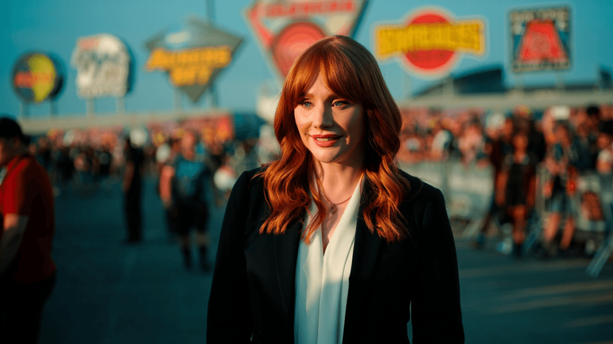 Bryce Dallas Howard Discusses Star Wars Directing at Comic Con Brussels