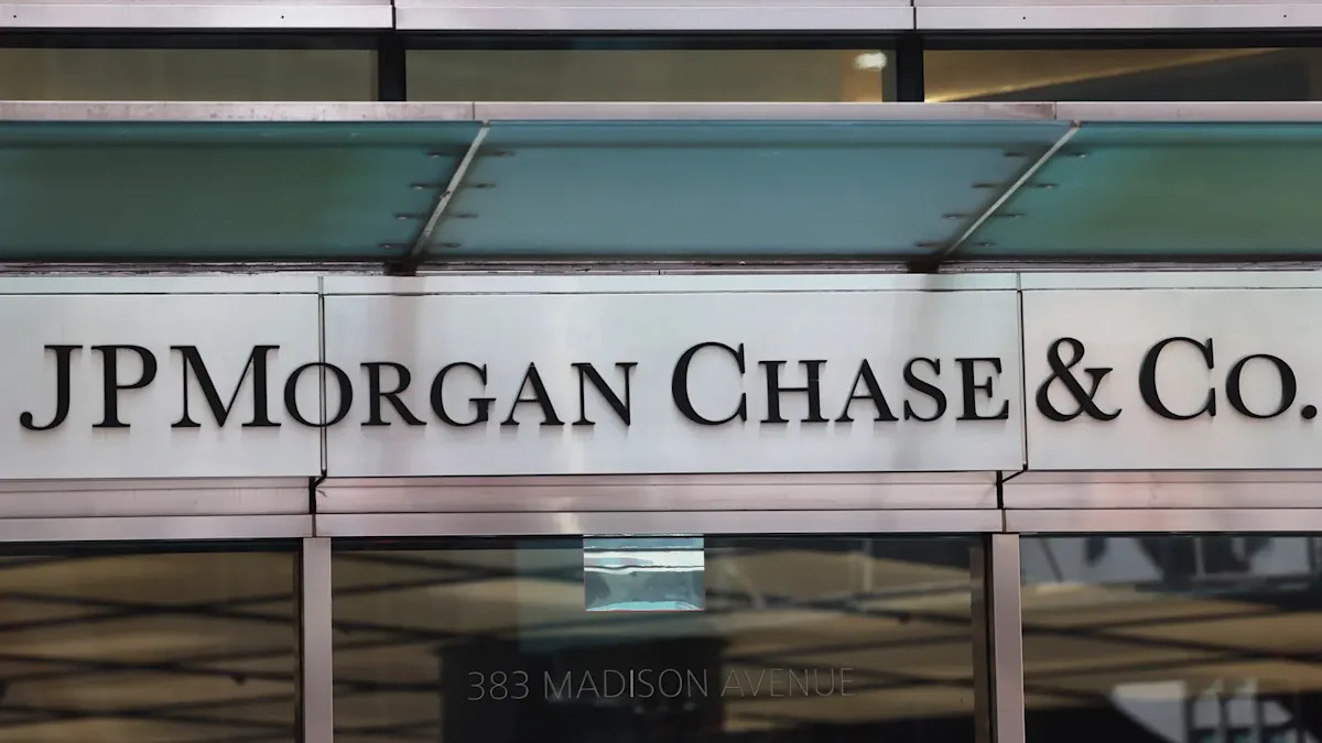 JPMorgan, Barclays, Fifth Third’s Tricolor suit dismissed