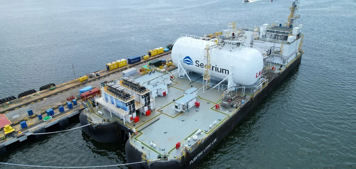 Seatrium Connects Floating LNG Platform to Singapore