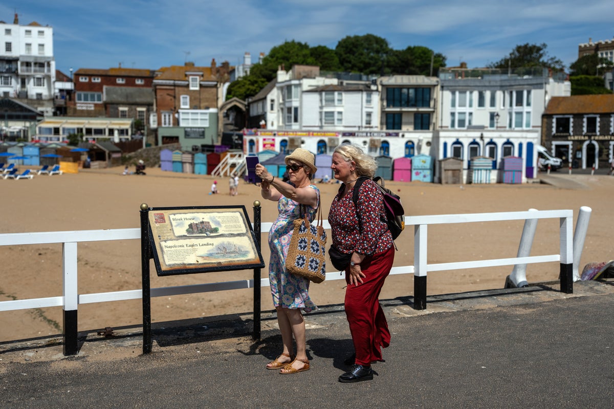 Amber alert for extreme heat in force as UK braces for longest heatwave in 50 years