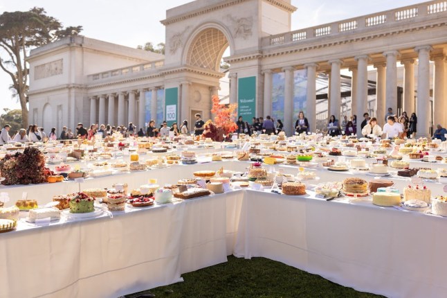 Cakes laid out on tables at Cake Picnic in San Francisco. Photo by Gary Sexton. Courtesy of the Fine Arts Museums of San Francisco.