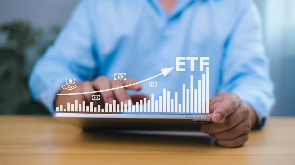 XRP ETF Buying Has Dropped 96% Since Launch: Can Inflows Reach Standard Chartered’s $8 Billion Forecast?