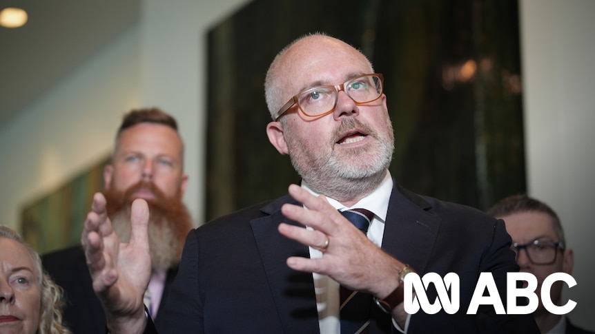 Why the federal industry minister isn't willing to chip in to save Bell Bay Aluminium
