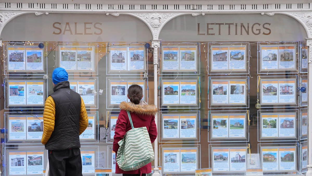 House hunting picks up across UK after summer slowdown – Zoopla