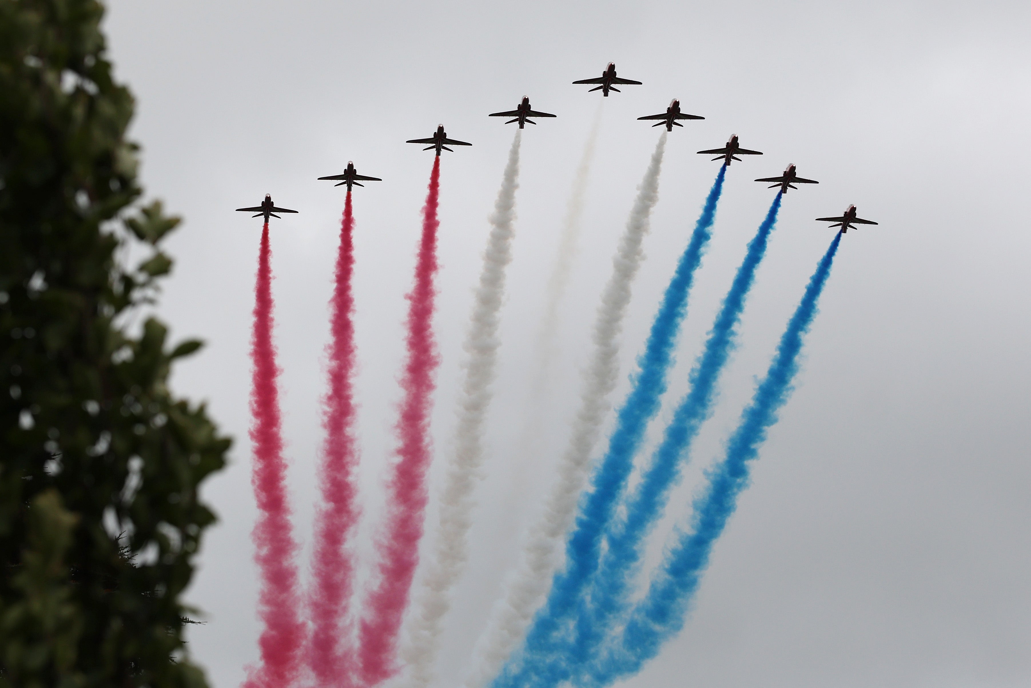 The Red Arrows perform a flypast over Windsor Castle during a state visit for US President Donald Trump on September 17, 2025