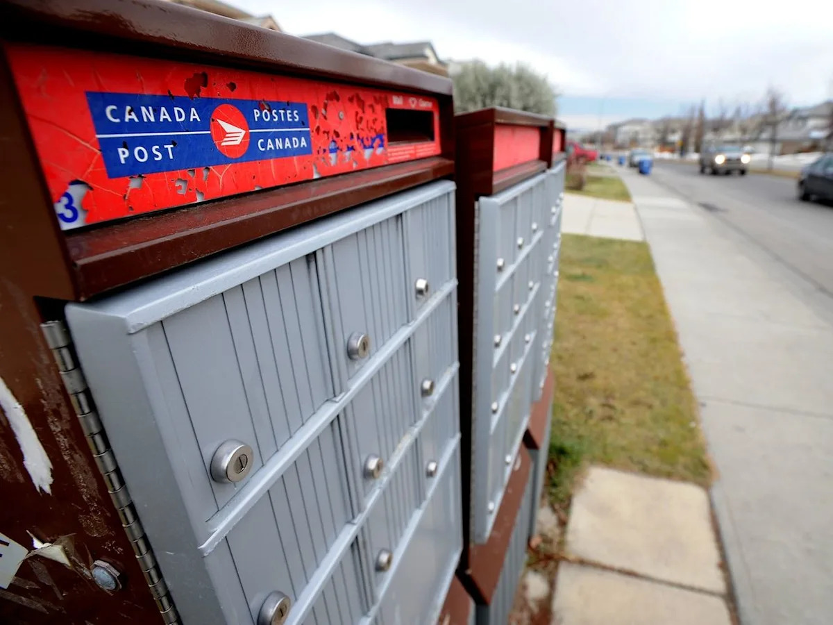 56,000 homes in Calgary and Edmonton soon to get mail at community mailboxes