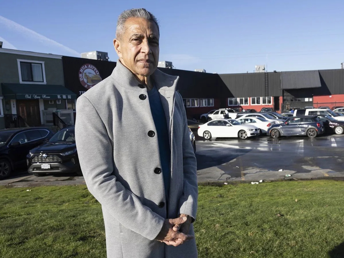 Surrey police board's vote to 'muzzle' chief draws backlash