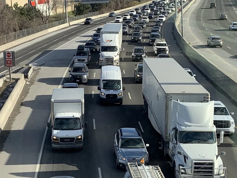 An Orléans resident says heavy traffic on Highway 417 is a “pain in the butt”.