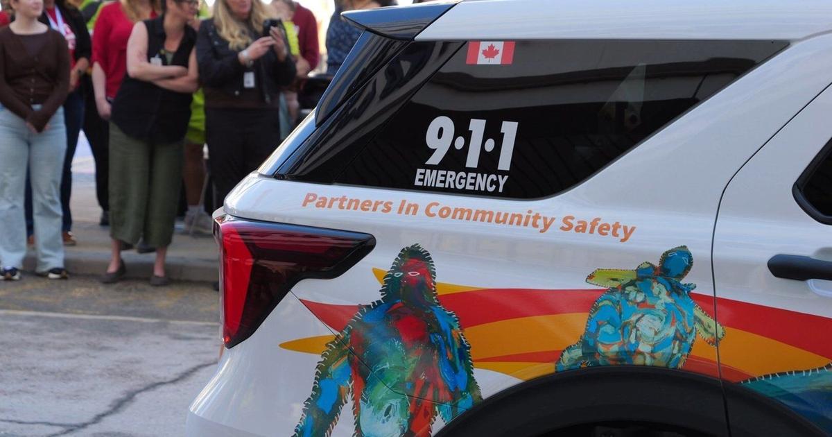 Winnipeg cops unveil ‘reconciliation’ cruiser — but critics are unimpressed