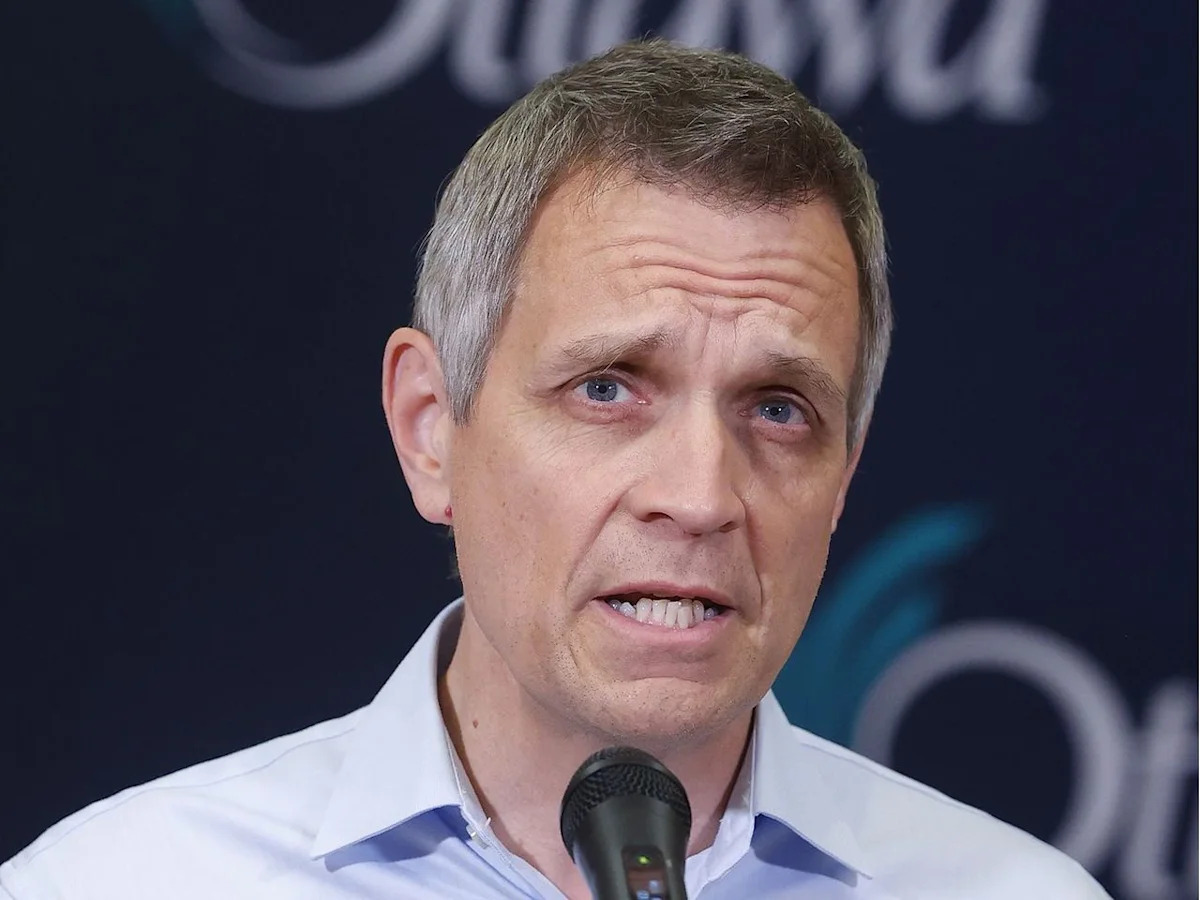 'They want to get home': Mayor says Ottawa isn't demanding public servants remain downtown