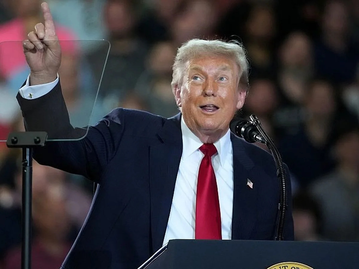 Trump mocks Canada’s handling of wildfires with massive ‘air filter’ along border