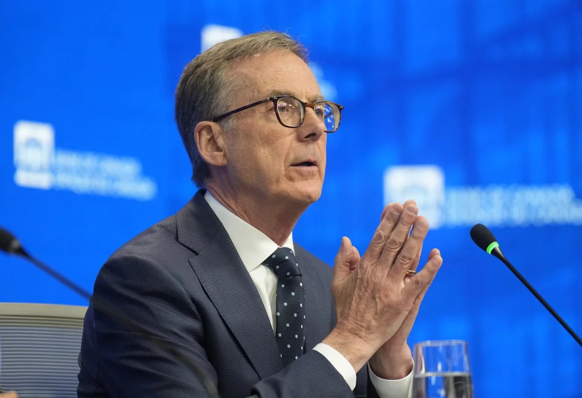 Bank of Canada's Macklem defends use of replacement workers during strike