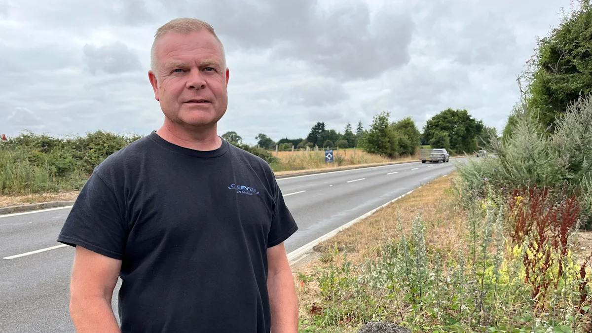 Parents question 'safe' school walking route