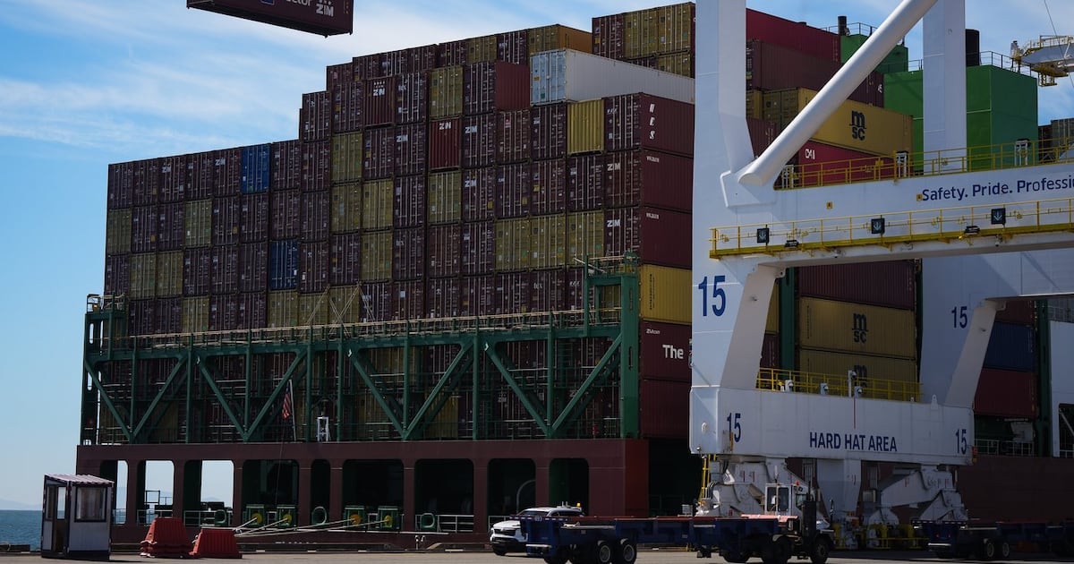 Statistics Canada: June trade surplus rises to $3.9 billion