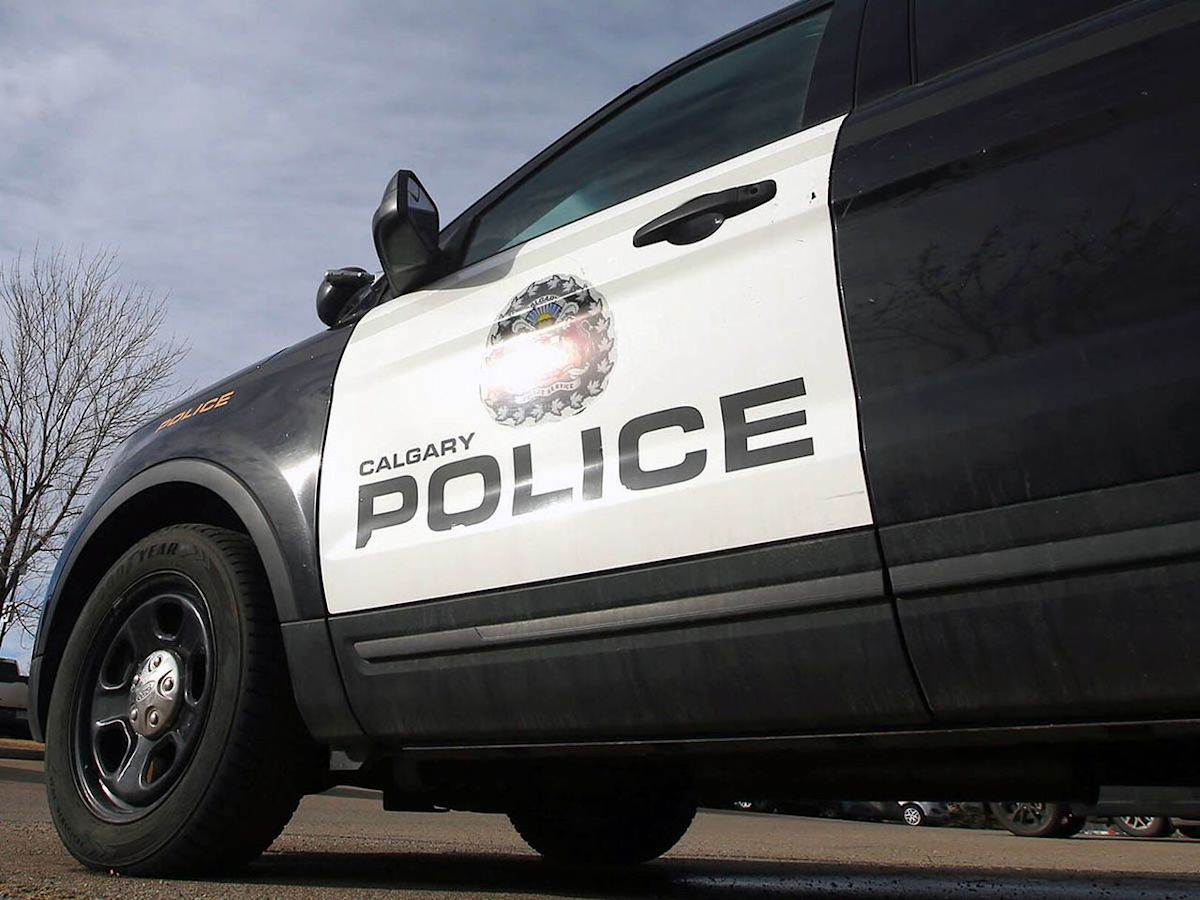 Teens charged following robbery of Calgary senior