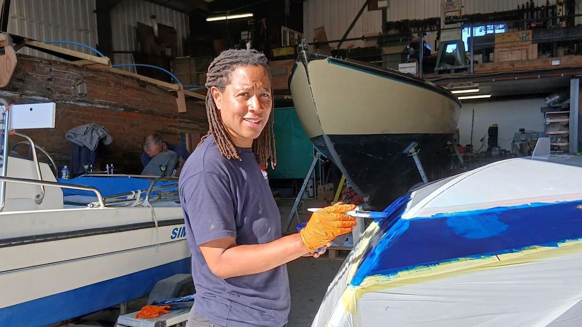 The women building boats in a male-dominated world