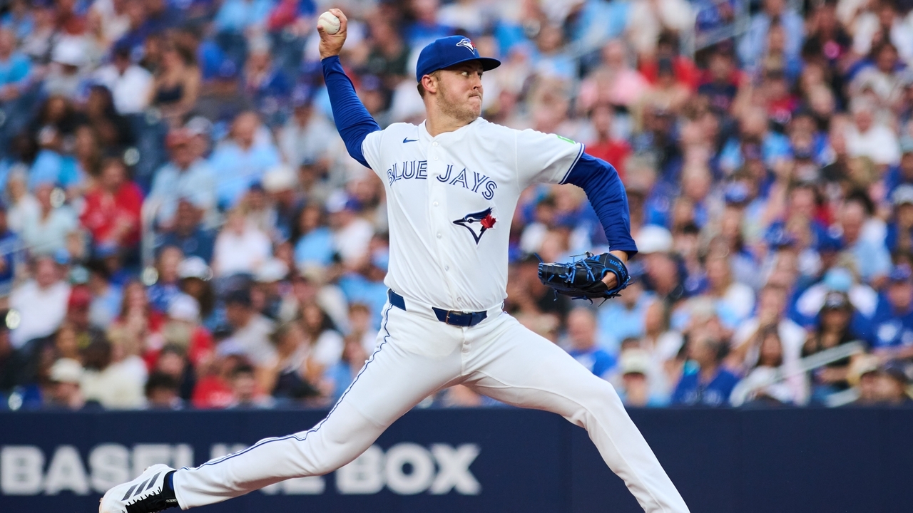 New Blue Jays pitcher Jameson Taillon exits 1st home start in Toronto with forearm discomfort