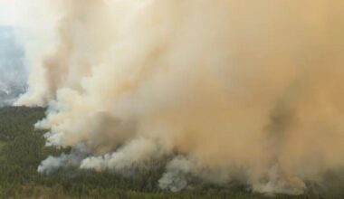 UPDATE: More Summerland wildfire evacuees could return home Sunday, CAO says