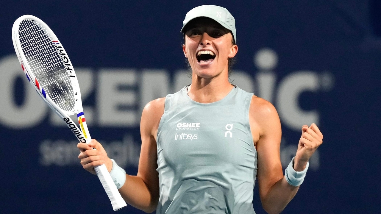 Fresh off Toronto title, Iga Swiatek wins first match at Cincinnati Open