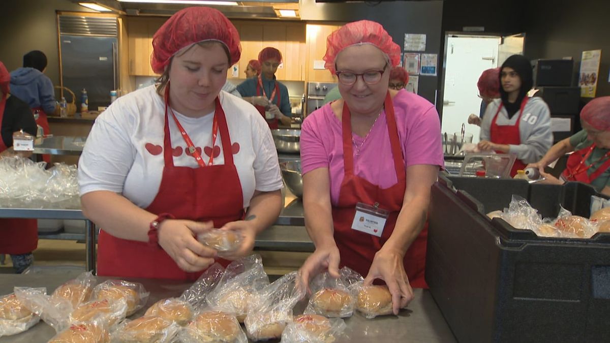 Calgary charity celebrates 35 years of school lunches, community connection