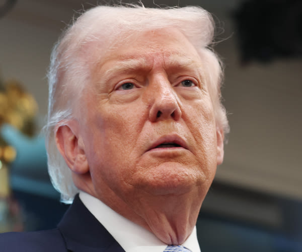 Trump Pauses Canada Tariffs, Eyes Keystone XL Revival