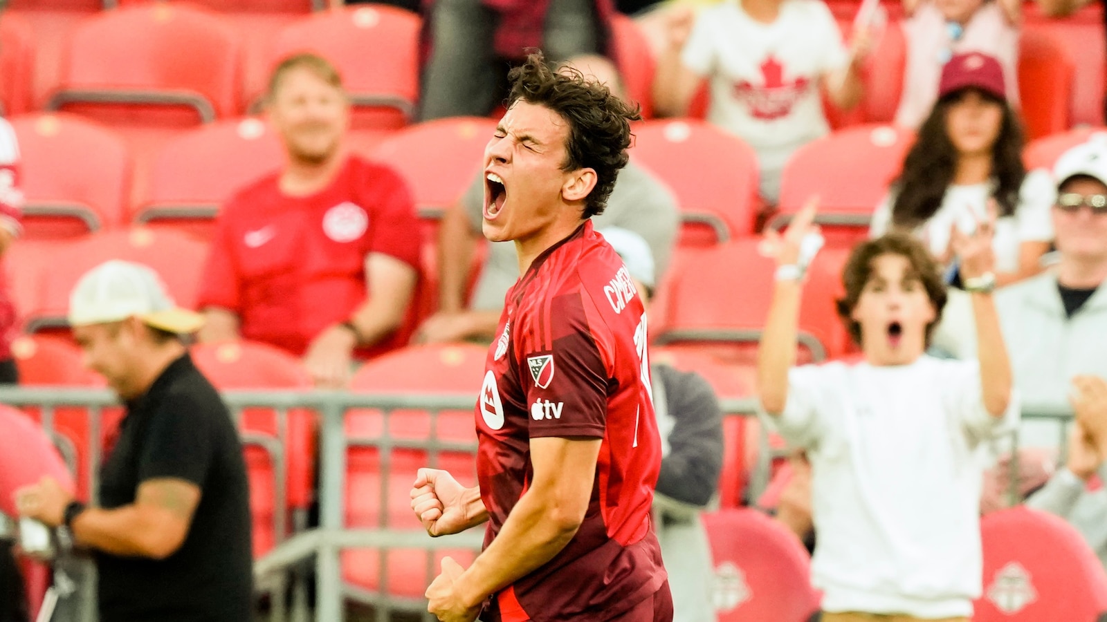 Late goals from Dániel Sallói, Niklas Dorsch rally Toronto to 3-3 draw with Charlotte