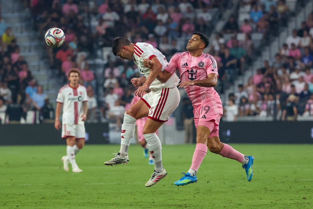 Sargent, Etienne Jr. score minutes apart, lead Toronto to 2-1 win over Inter Miami