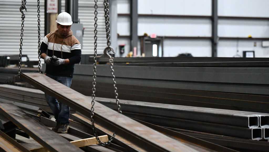 Canada strikes back at US with retaliatory tariffs as trade war escalates