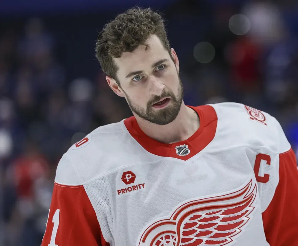 Gros bruit à Montréal : TSN remet Dylan Larkin dans le décor