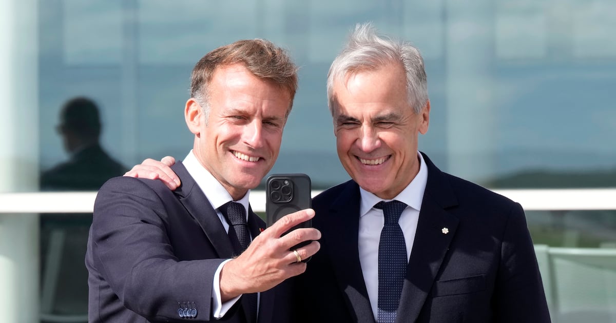 Macron backs Canada as EU associate member as Carney turns toward Europe