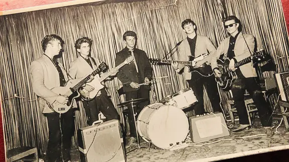 Die Beatles bei einem ihrer ersten Auftritte im Nachtclub "Indra" in den 1960er-Jahren | picture alliance / dpa, Malte Christians Die Beatles bei einem ihrer ersten Auftritte im Nachtclub "Indra" in den 1960er-Jahren